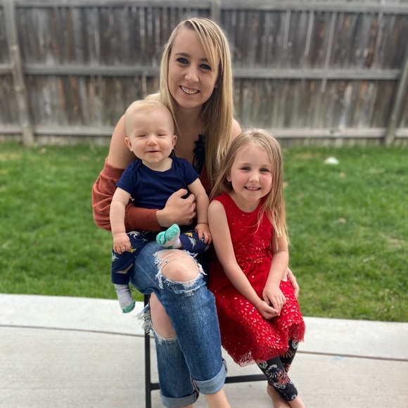 Meet your Posher, Emily - Picture 2 of 5